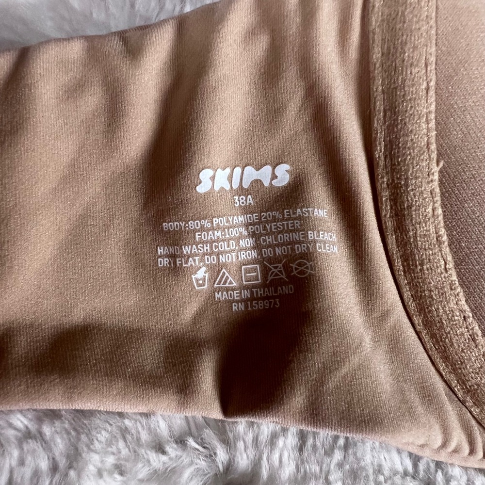 SKIMS Ultimate Bra Nude Tan Underwire Padded Smooth T-Shirt Bra 38A RN158973 - Picture 7 of 9